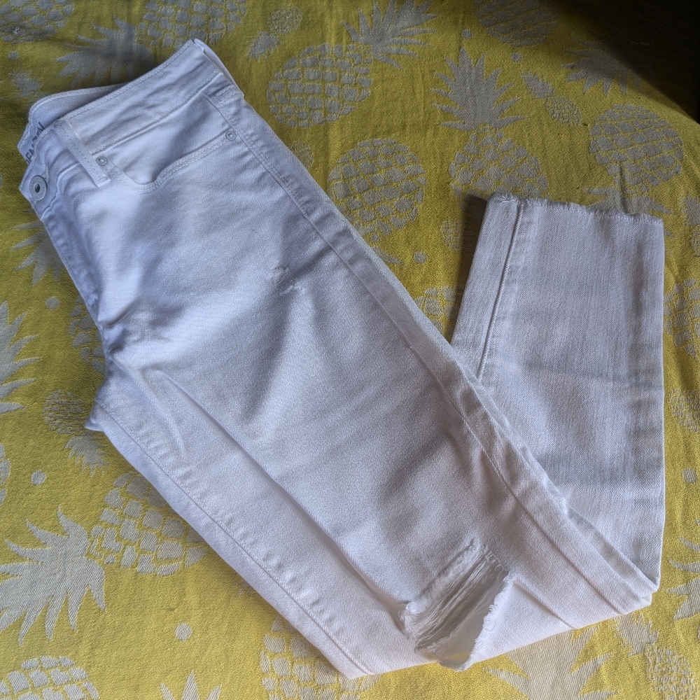 Levis🕊️White Jeans - Picture 2 of 8